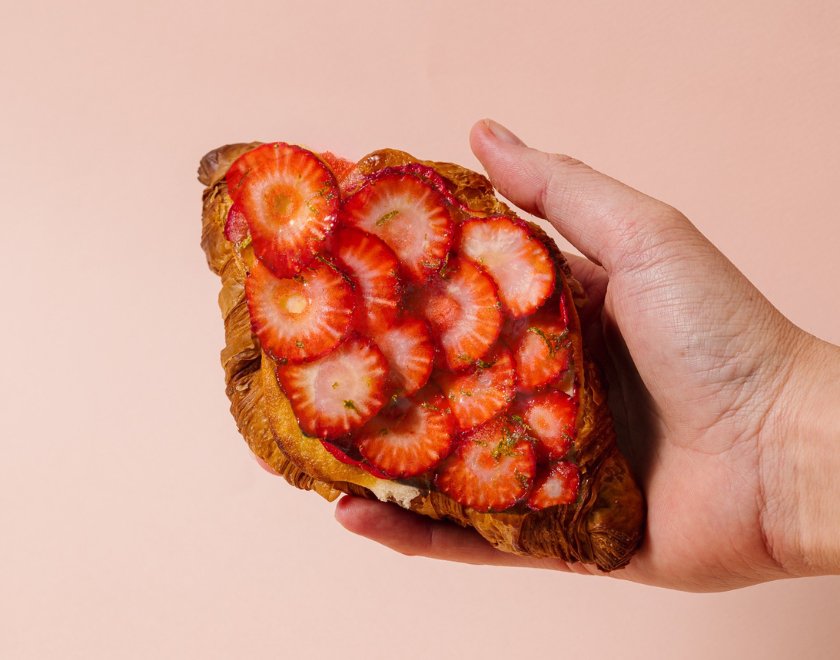 Cheesecake croissant